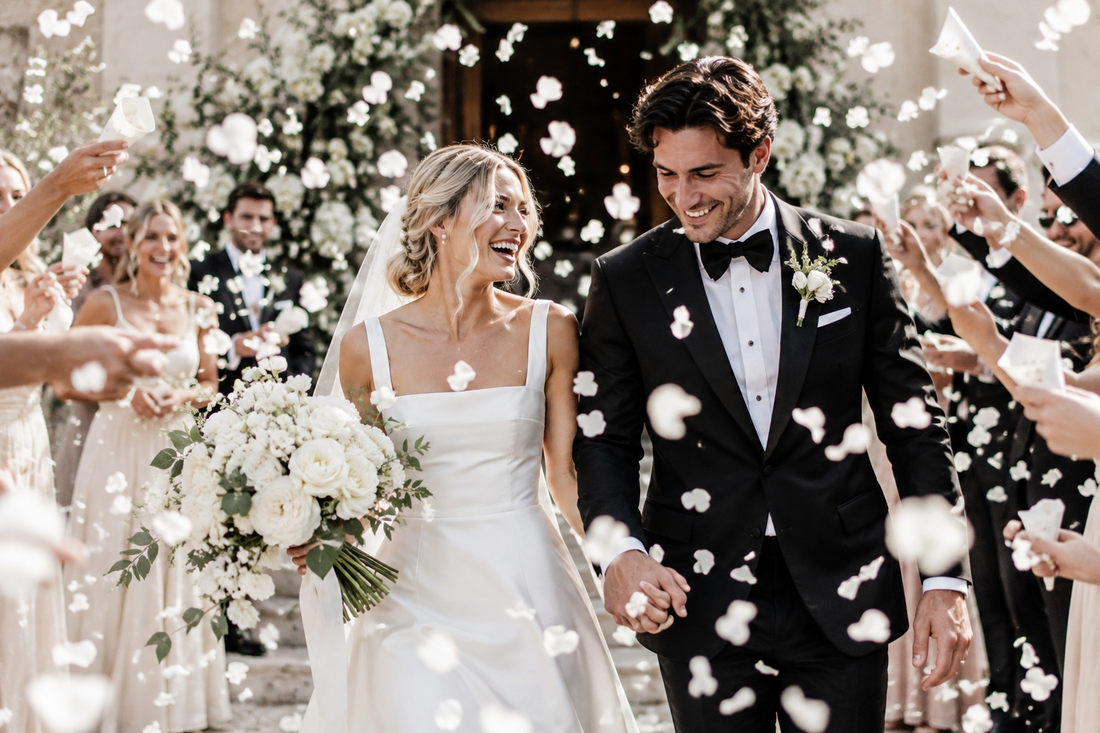 White Confetti: Paper vs Petals ,  Which Is Best for Your Wedding?