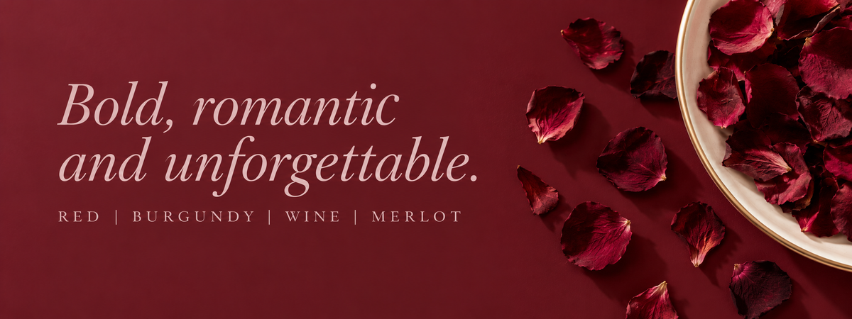 Red - burgundy confetti moment with couple 